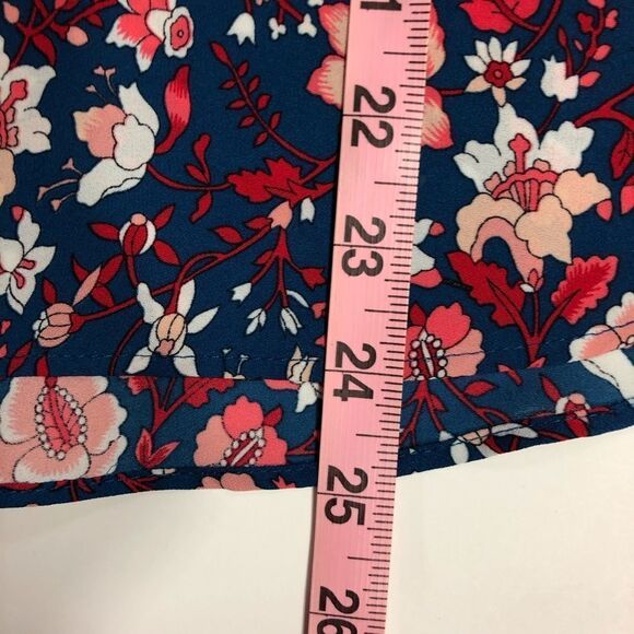 Loft Floral Blouse Size XS - Picture 9 of 12